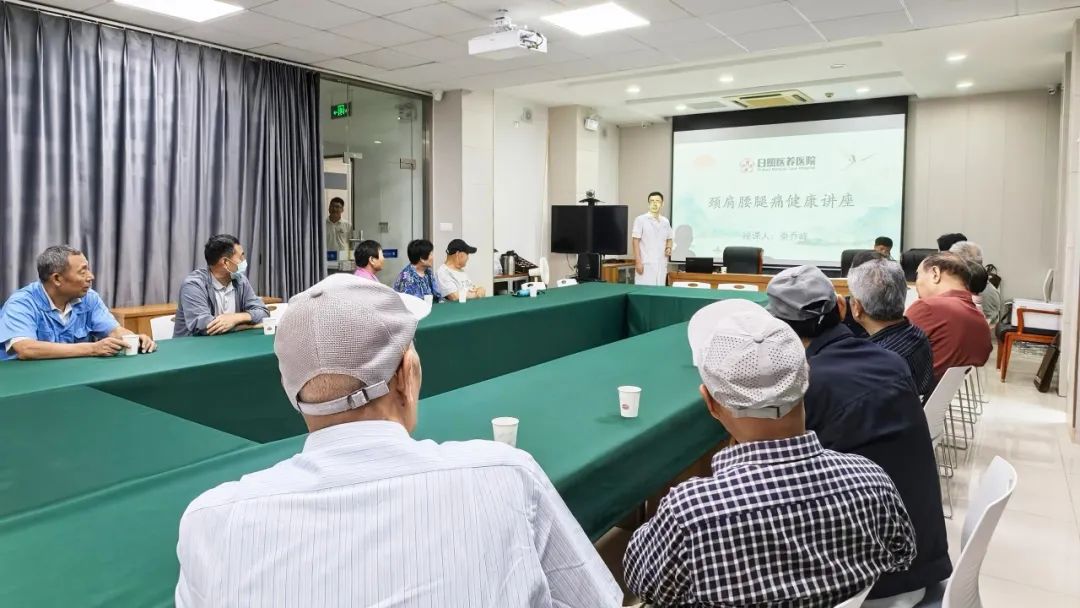 健康献礼父亲节，日照医养医院暖心服务走进银行
